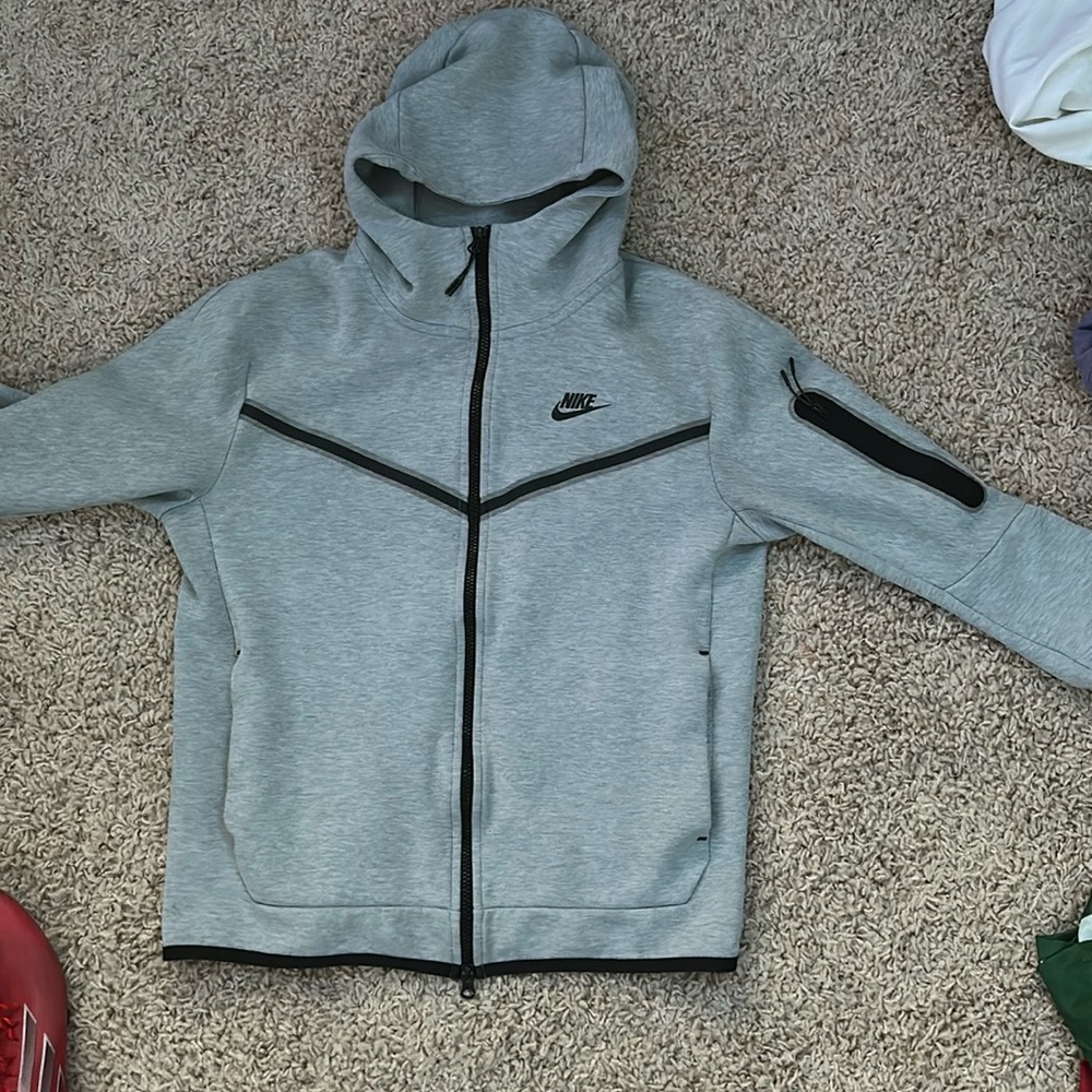 Nike tech